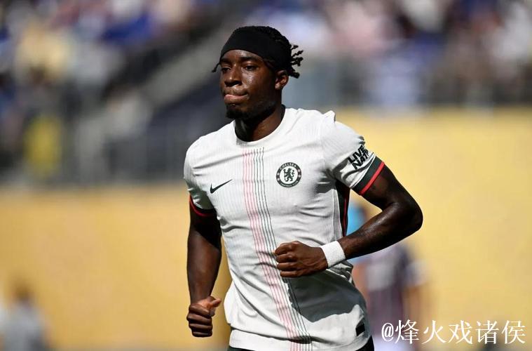 马杜埃凯阿森纳欧冠首秀连入三球，为枪手再添辉煌